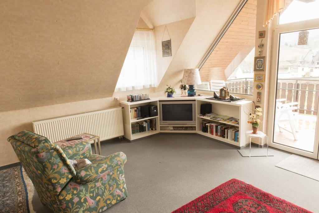Ferienwohnung Burg Eltz Treis-Karden Pokoj fotografie