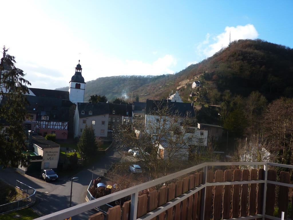 Ferienwohnung Burg Eltz Treis-Karden Pokoj fotografie